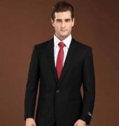 西服選擇定制劃算還是商場買劃算