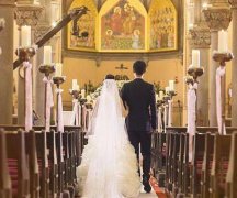 不同婚禮儀式，男士應該搭配什么樣的定制西裝